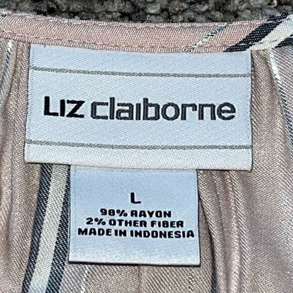 Liz Claiborne Women’s Size Large Striped 1/4 Button V Neck Blouse Pink Silver - Picture 3 of 6